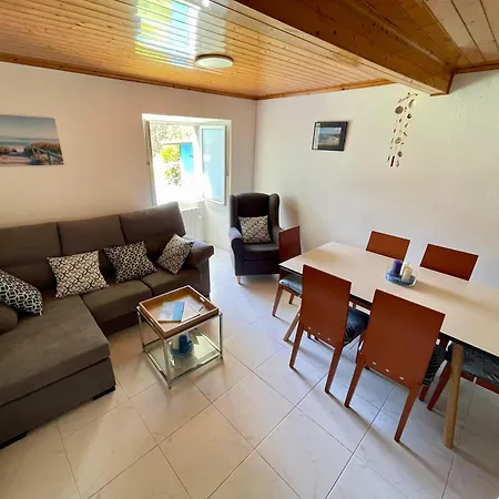 Casa Do Cucharro En Playa De Soesto, *